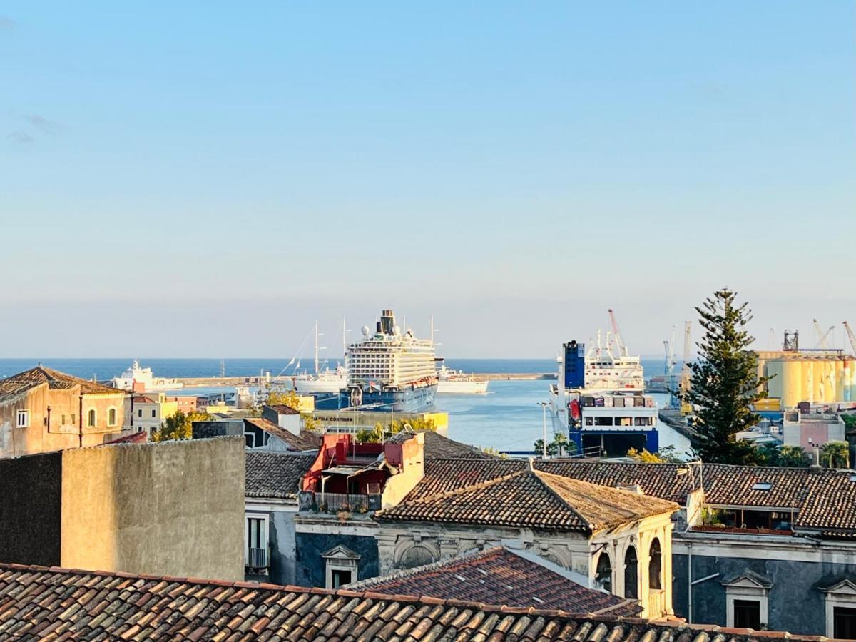 カターニアLa Terrazza Di Sant'Agataアパートメント エクステリア 写真
